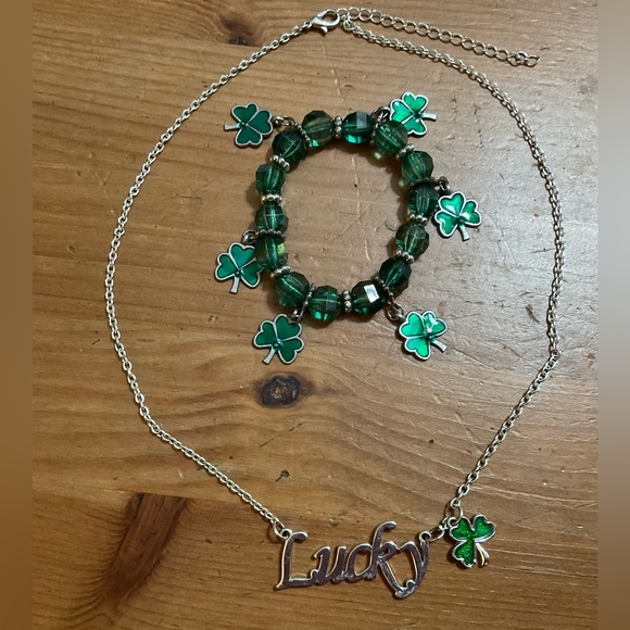 Silver plated necklace w/lucky spelled out and shamrock dangle charm n bracelet - Picture 1 of 5